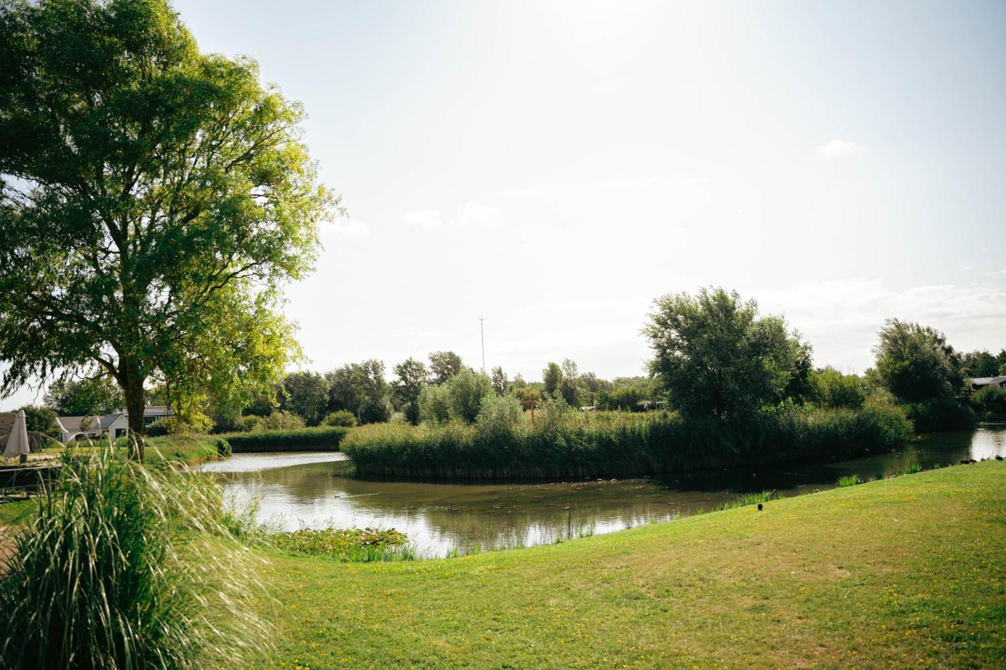 Resort Land & Zee Scharendijke Exterior photo