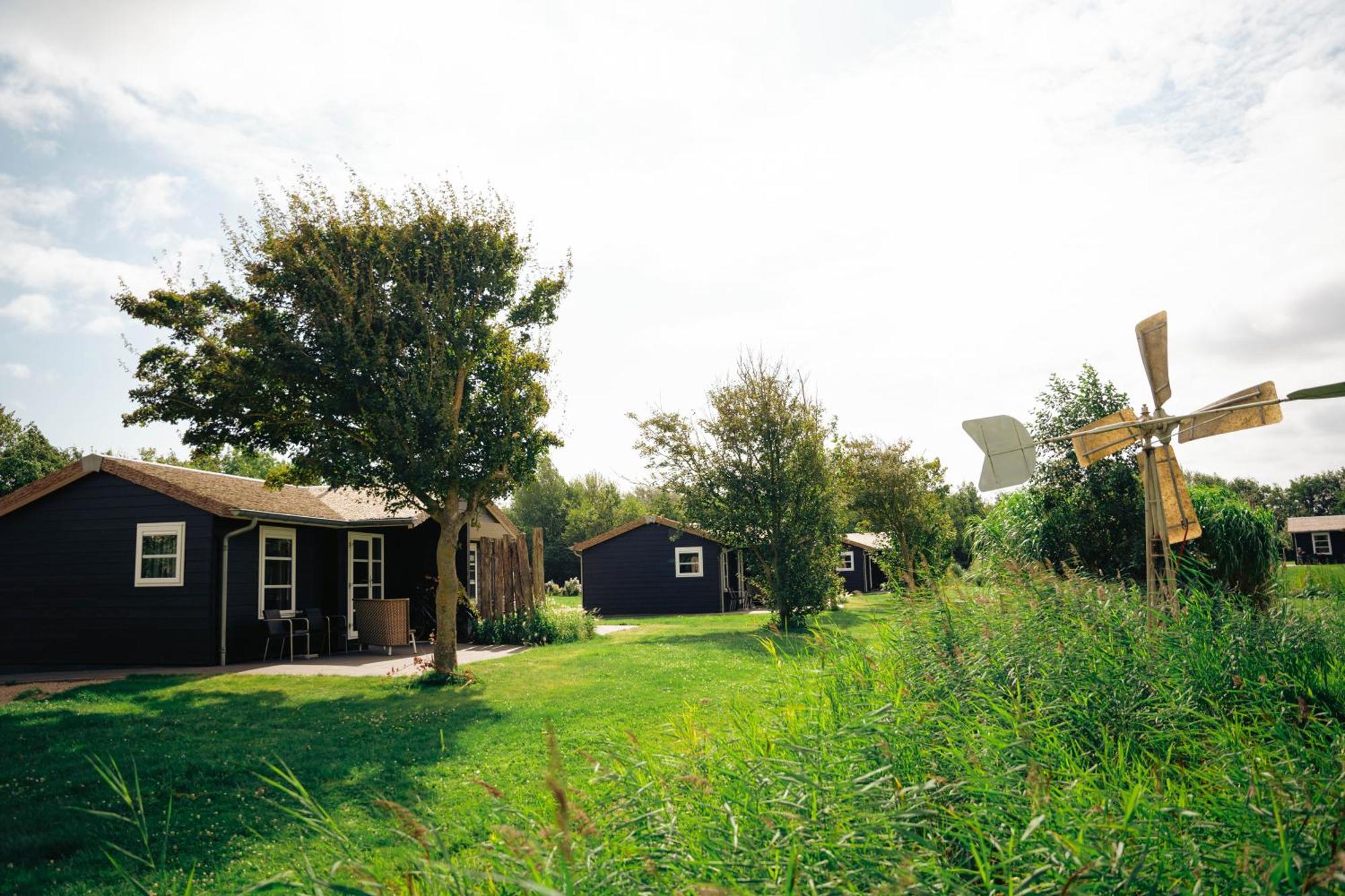 Resort Land & Zee Scharendijke Exterior photo